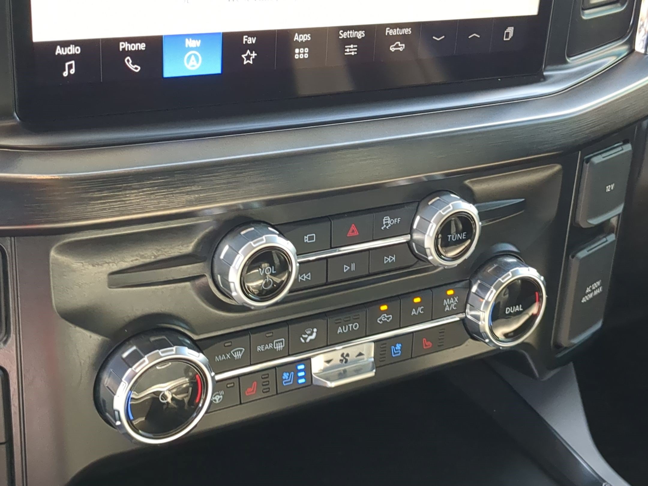 Certified 2026 Ford F250 Lariat w/ FX4 Off-Road Package AWD/4WD image 28
