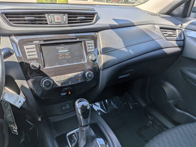 Used 2020 Nissan Rogue S w/ Special Edition Package FWD image 23