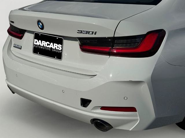 Used 2023 BMW 330i xDrive Sedan w/ Driving Assistance Package AWD/4WD image 9