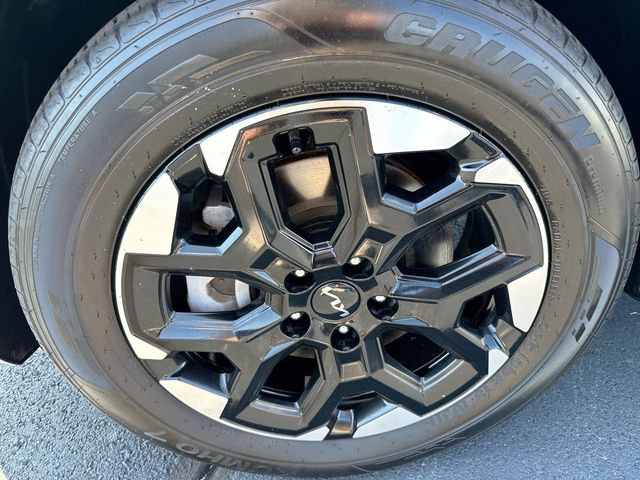 Used 2025 Kia Sorento S w/ Panoramic Sunroof Package FWD image 10