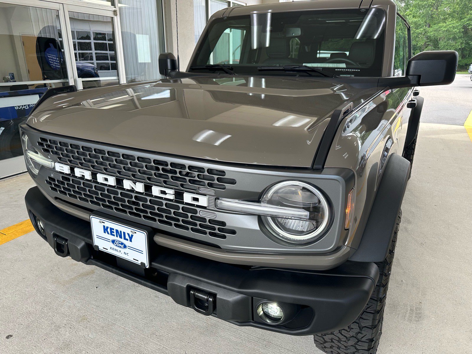 Certified 2025 Ford Bronco Badlands AWD/4WD image 2