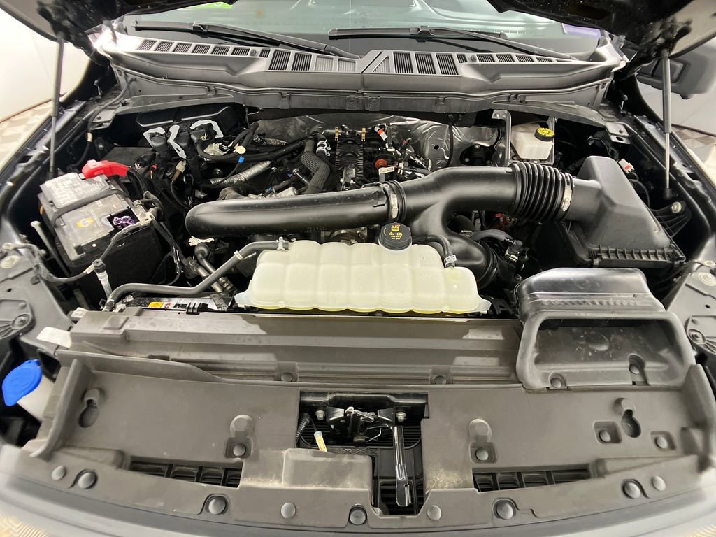 Certified 2024 Ford F150 XLT w/ XLT Black Appearance Package image 33