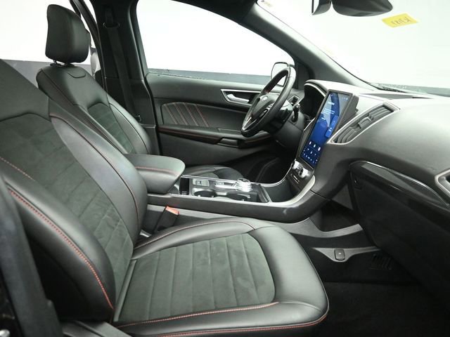 Certified 2021 Ford Edge ST-Line w/ Class II Trailer Tow Package image 42