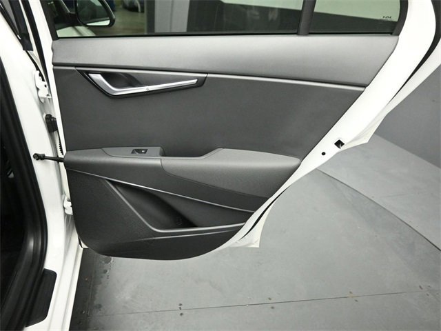 Used 2024 Kia Niro EX image 44