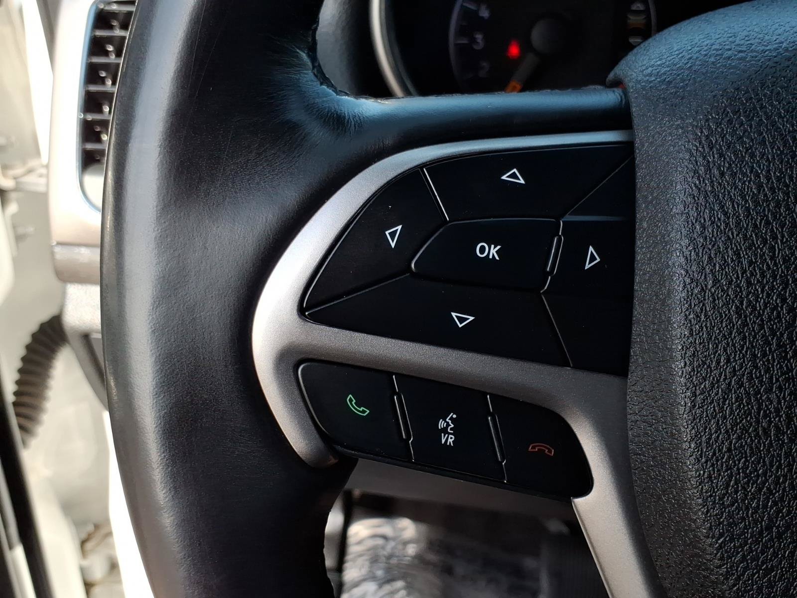 Used 2018 Jeep Grand Cherokee Altitude RWD image 18
