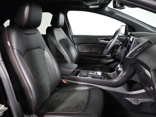 Certified 2022 Ford Edge ST-Line image 9