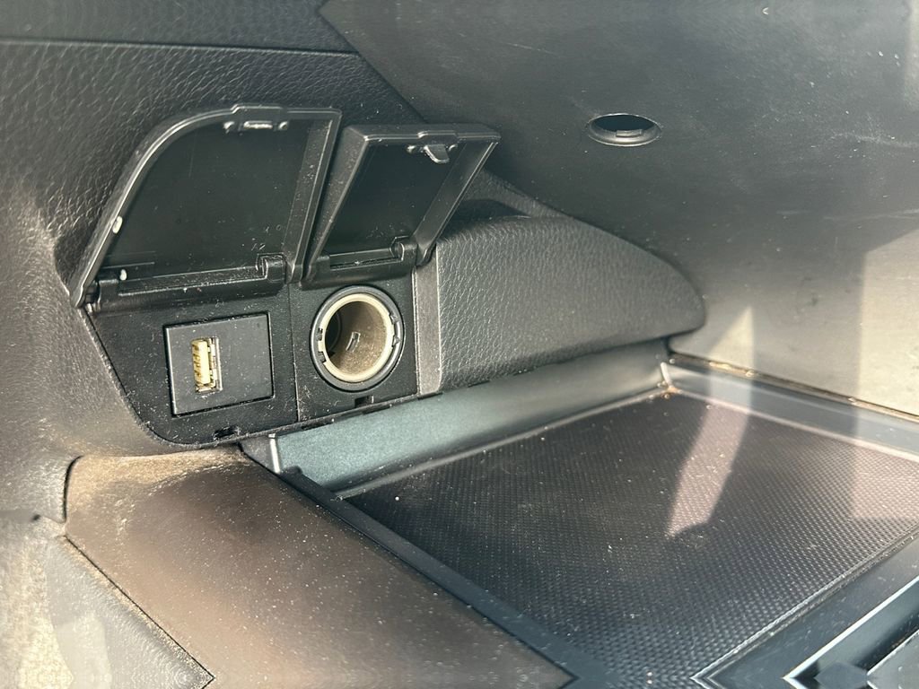 Used 2021 Toyota Camry SE image 21