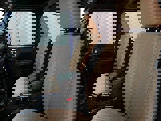 Used 2019 Jeep Wrangler Sport image 22