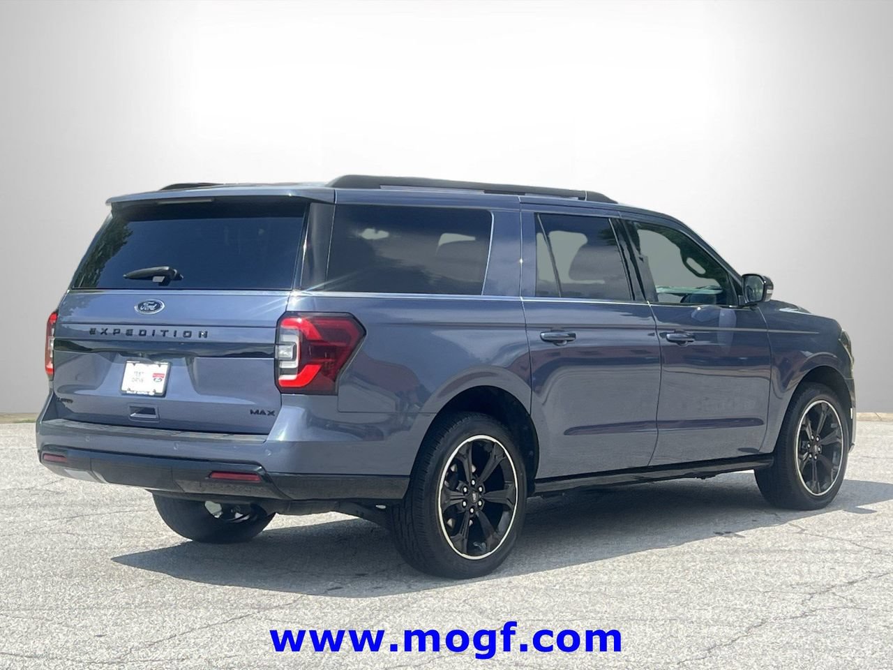 Certified 2023 Ford Expedition Max Limited RWD image 3