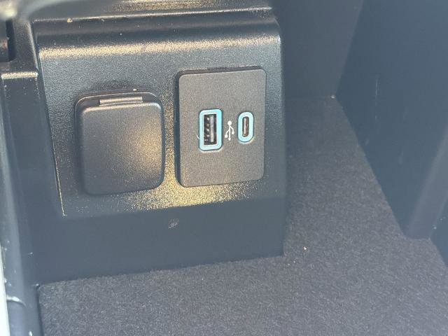 Certified 2022 Ford Explorer XLT w/ Equipment Group 202A image 16