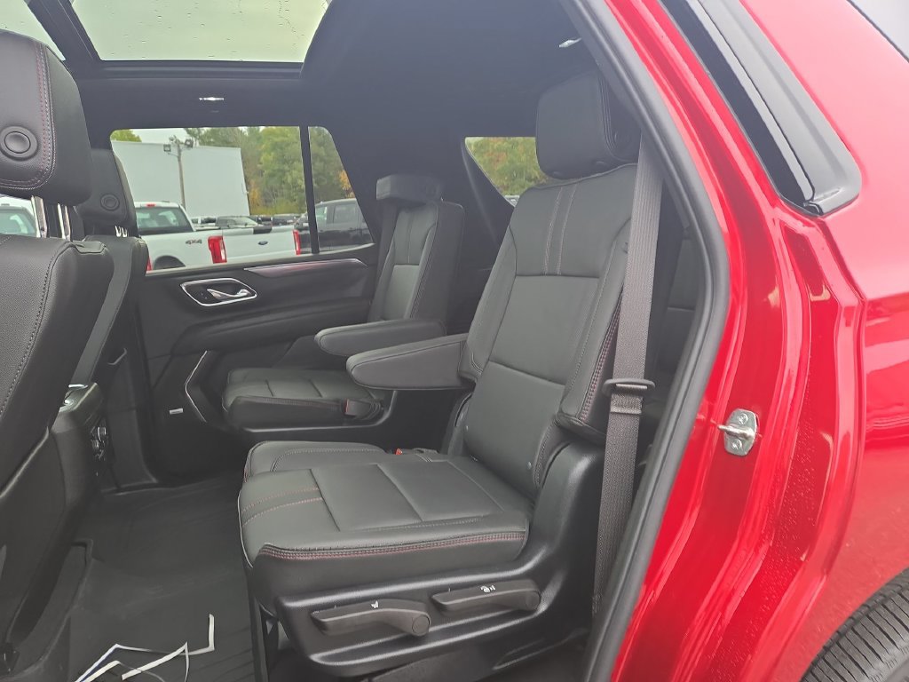 Used 2024 Chevrolet Tahoe RST w/ Luxury Package AWD/4WD image 4