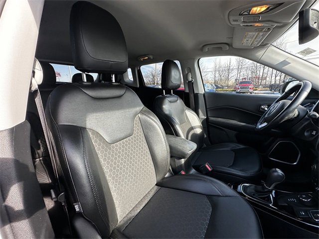 Used 2020 Jeep Compass Latitude image 34