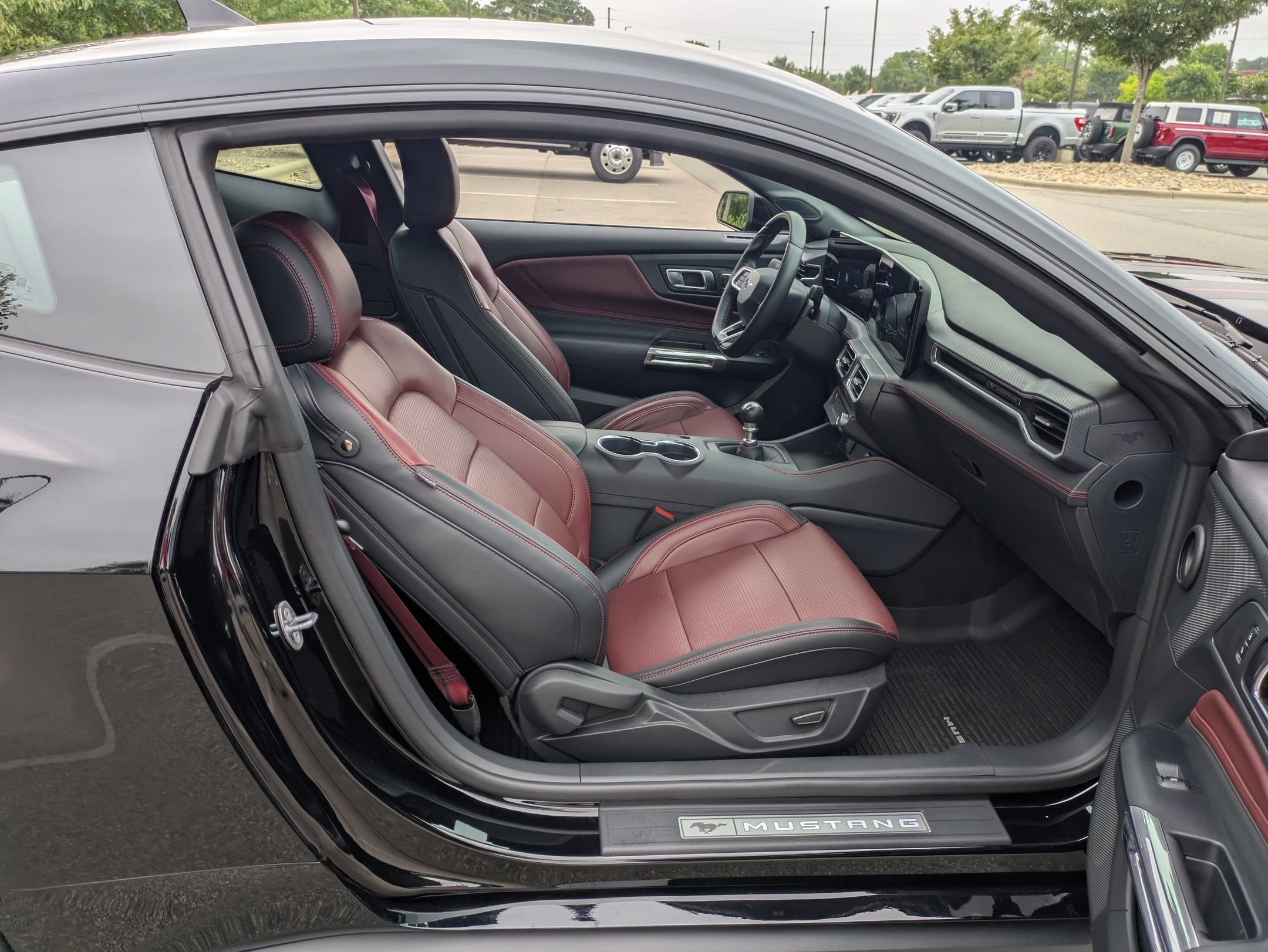 Certified 2025 Ford Mustang GT Premium RWD image 33
