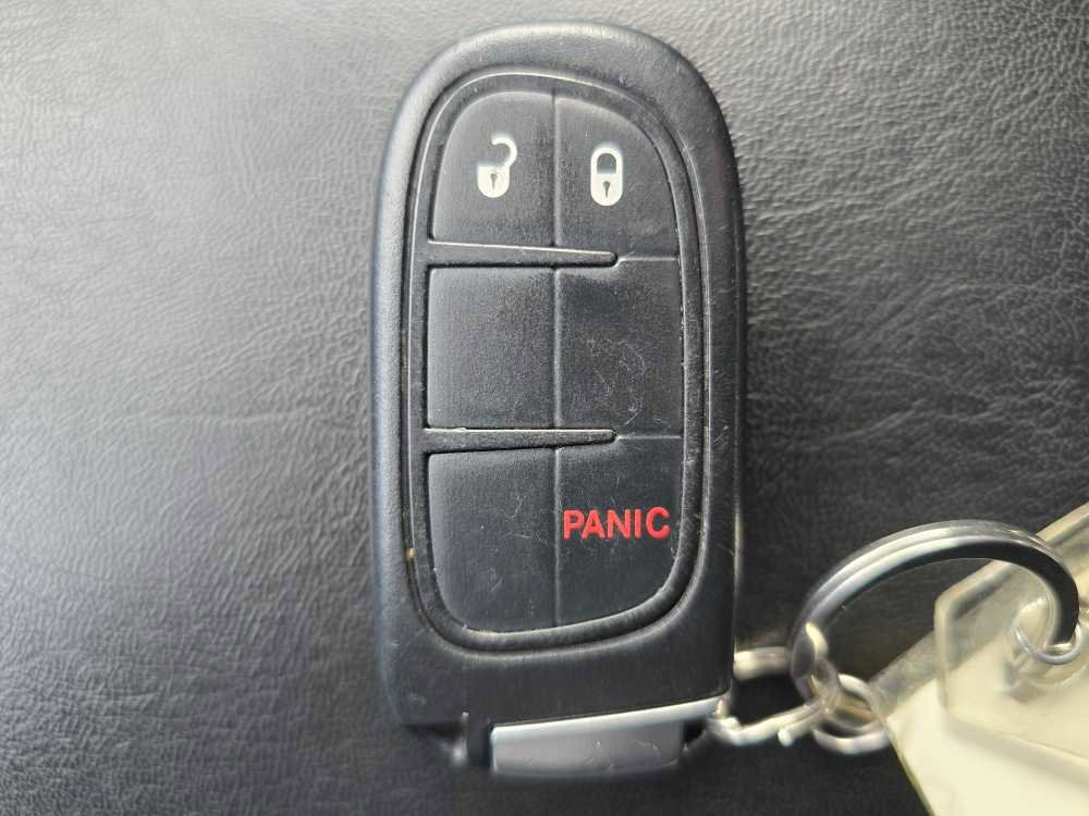 Used 2018 Jeep Cherokee Trailhawk image 21