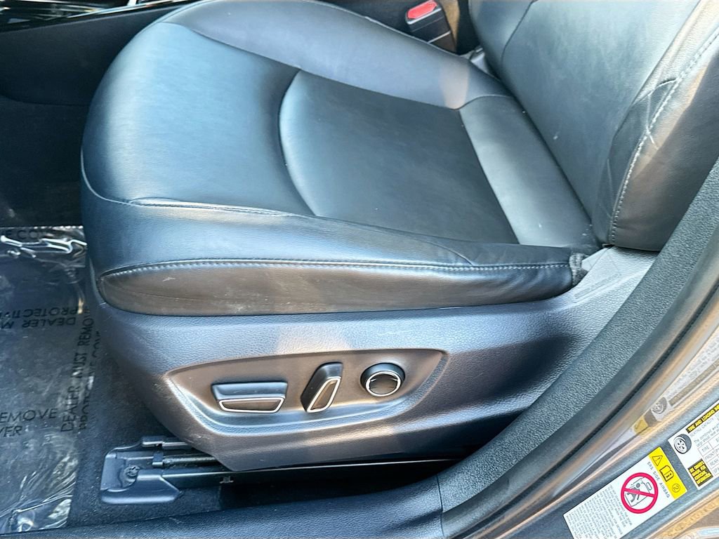 Used 2017 Toyota Prius Four w/ Advanced Technology Package image 17