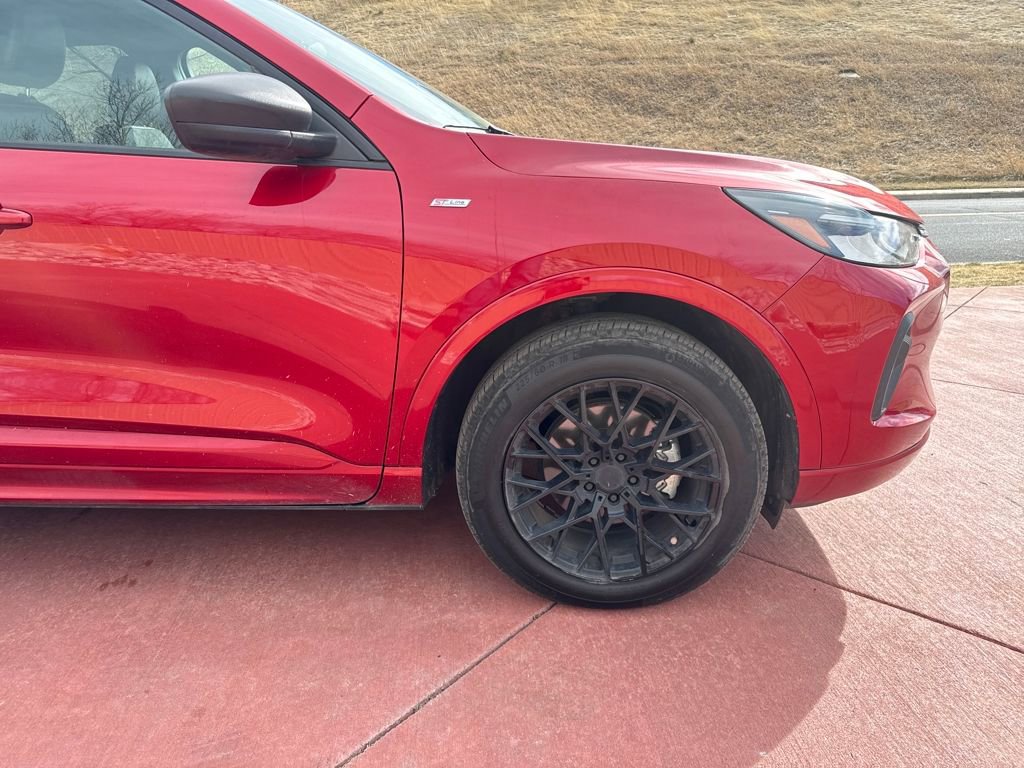 Certified 2024 Ford Escape ST-Line w/ Tech Pack #1 FWD image 31