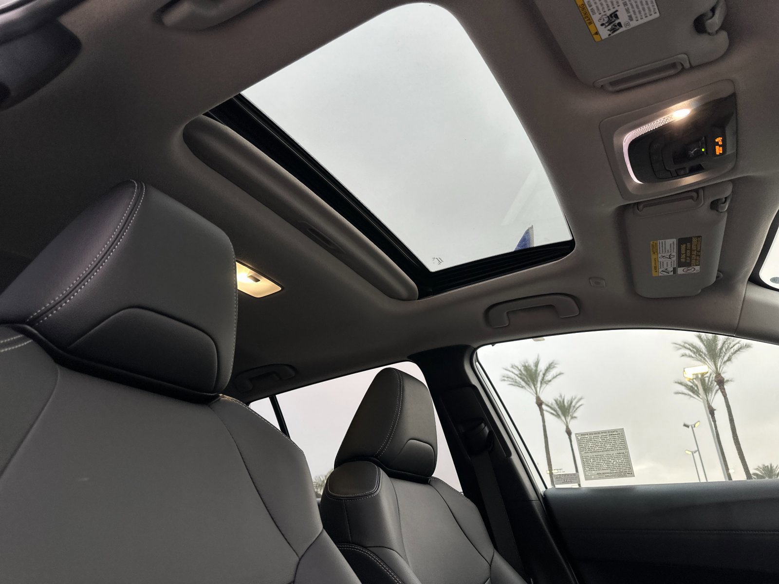 Used 2023 Toyota Corolla Cross XLE image 17