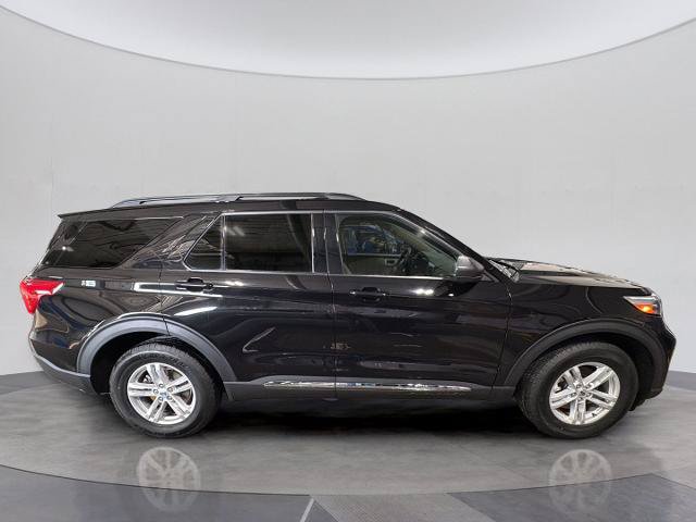 Certified 2023 Ford Explorer XLT w/ Equipment Group 202A AWD/4WD image 7