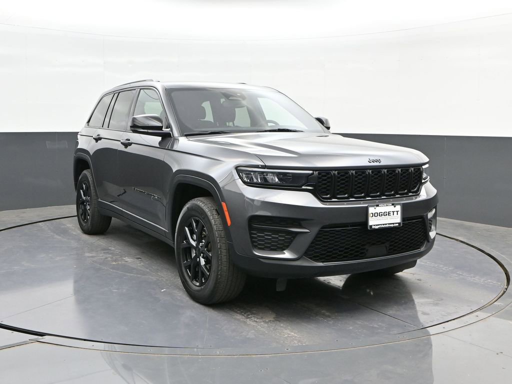 Used 2024 Jeep Grand Cherokee Altitude AWD/4WD image 22