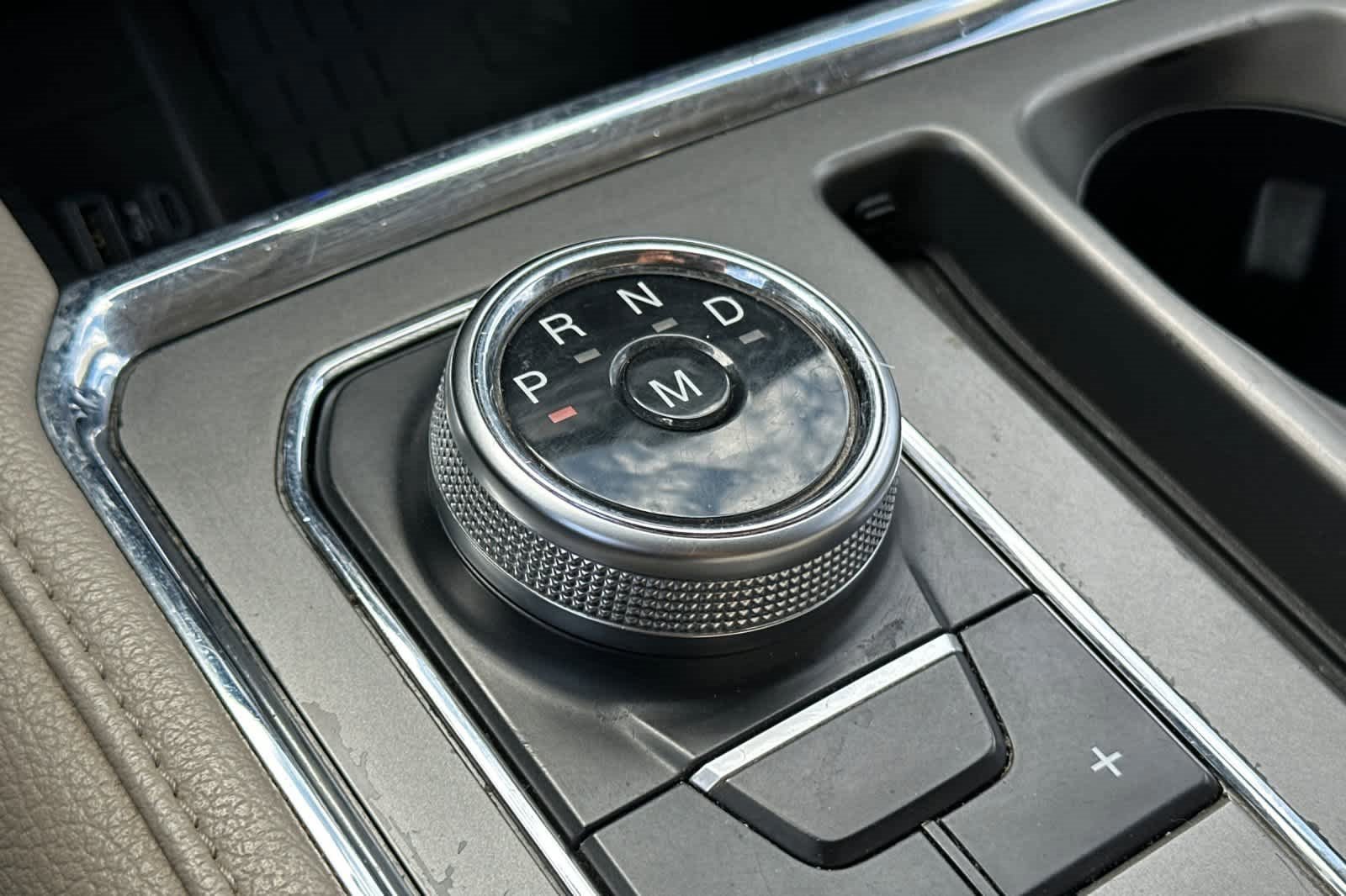 Certified 2020 Ford Expedition XLT w/ Equipment Group 202A image 23