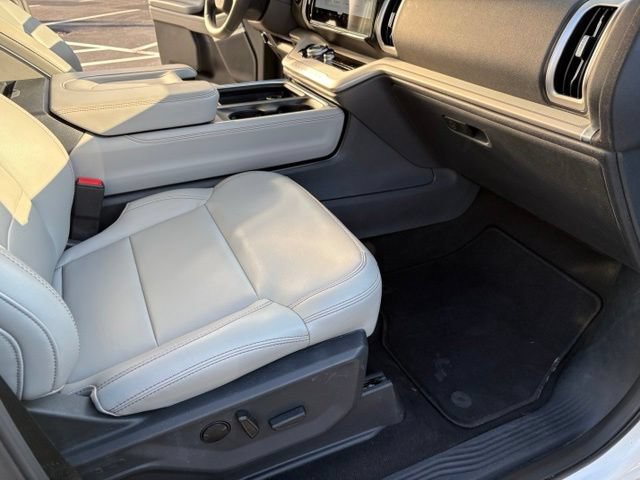 Certified 2025 Ford Expedition Active AWD/4WD image 47