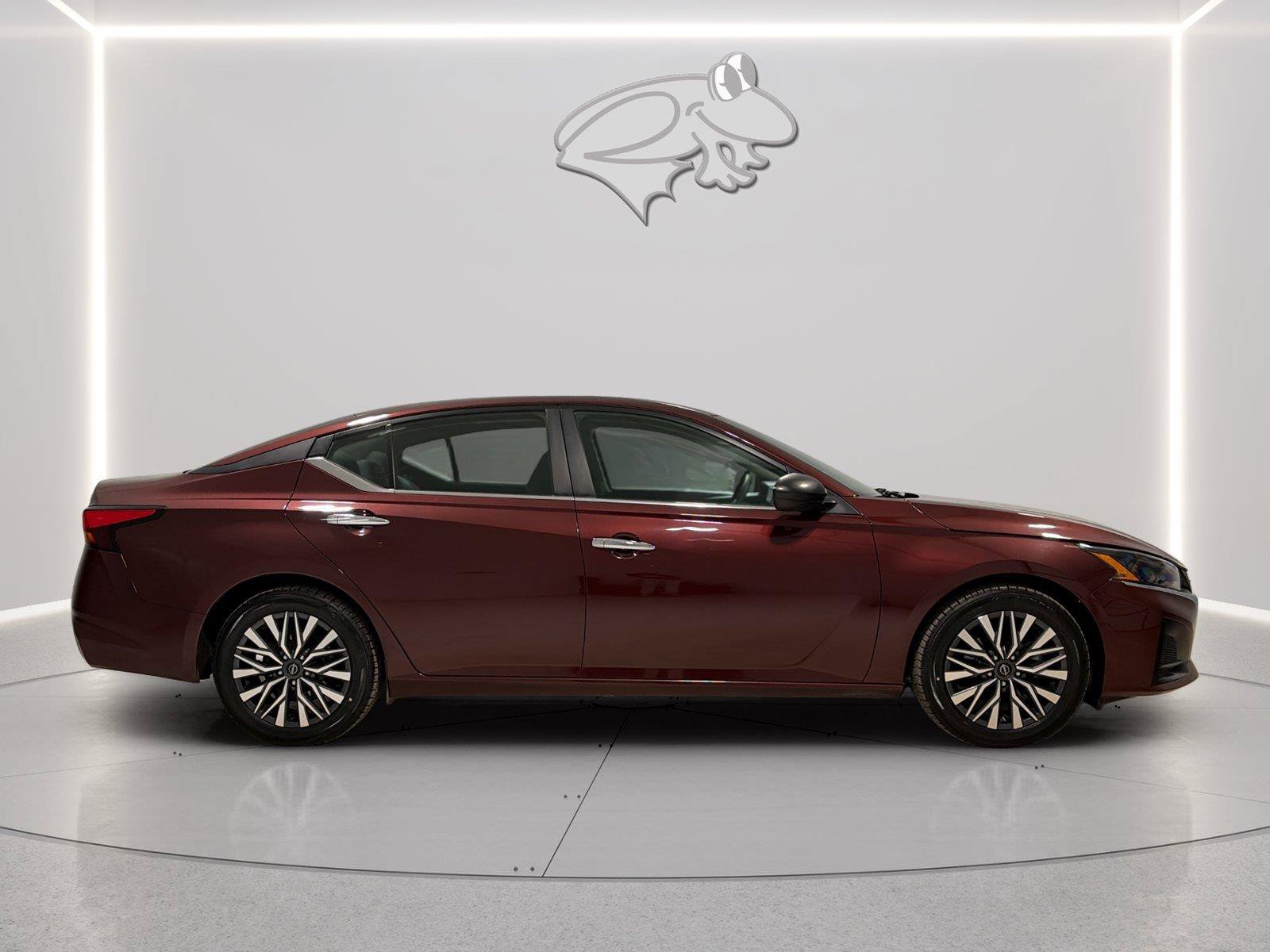 Used 2025 Nissan Altima 2.5 SV FWD image 6