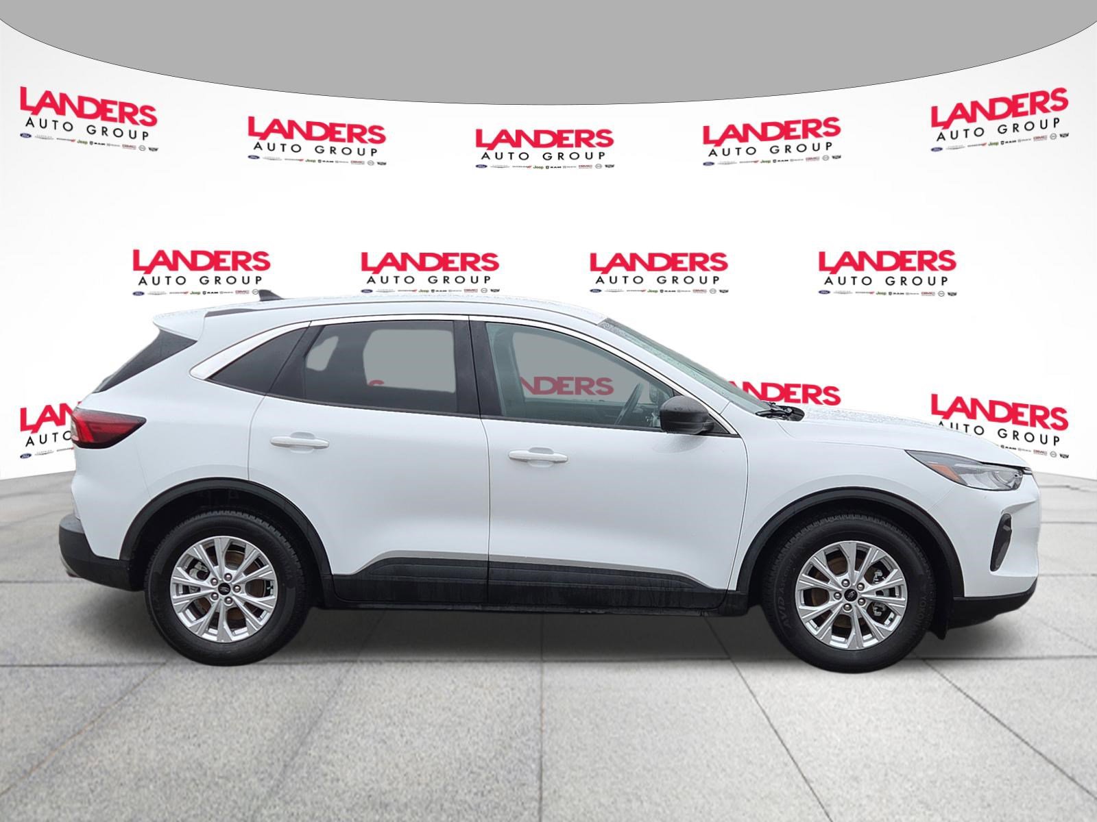 Certified 2023 Ford Escape Active FWD image 2