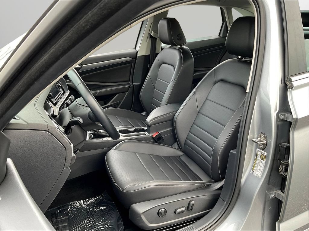 Used 2023 Volkswagen Jetta SE FWD image 21