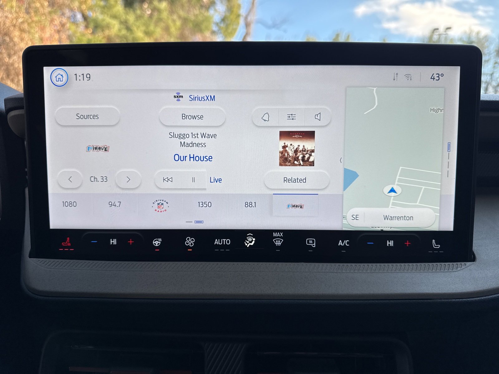 Certified 2025 Ford Maverick Lariat w/ 4K Tow Package image 5