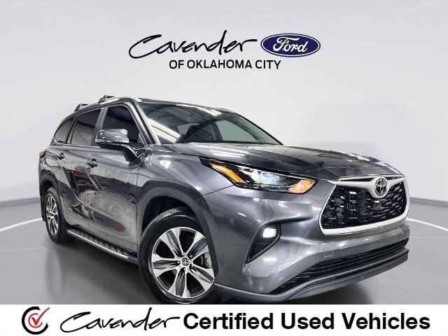 Used 2024 Toyota Highlander XLE