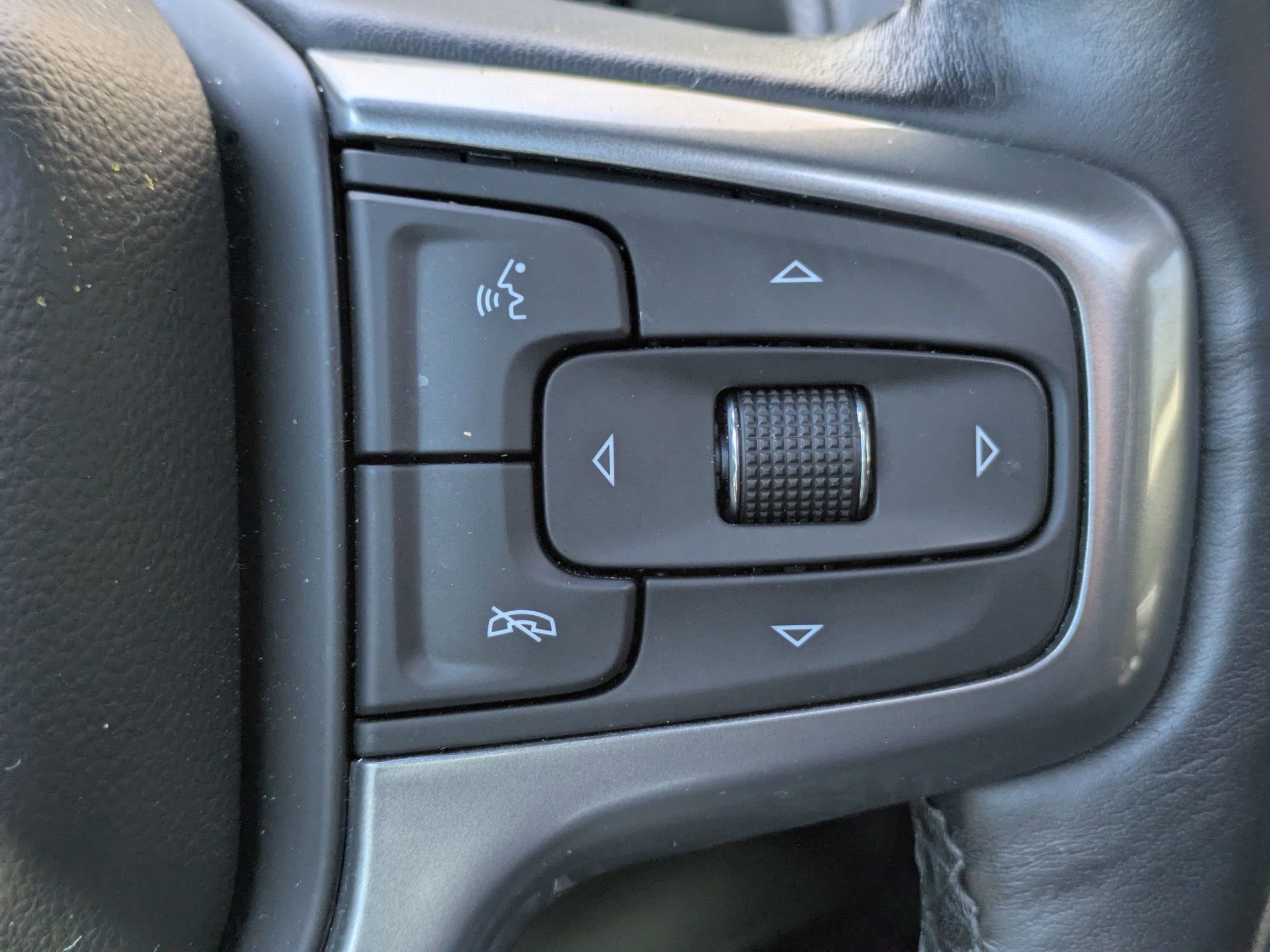 Used 2022 Chevrolet Tahoe Z71 w/ Z71 Off-Road Package image 18