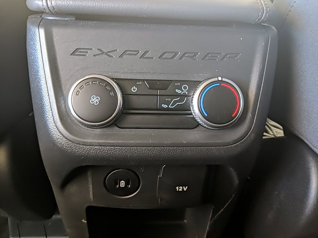 Certified 2025 Ford Explorer Active AWD/4WD image 16