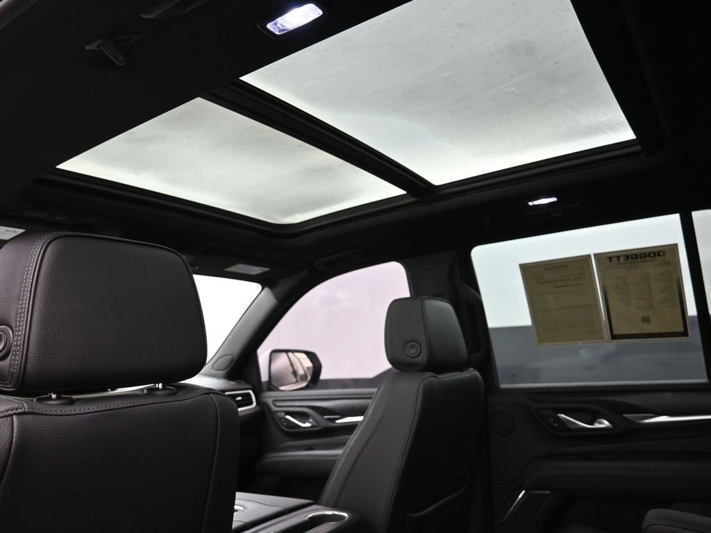 Used 2023 GMC Yukon Denali image 2