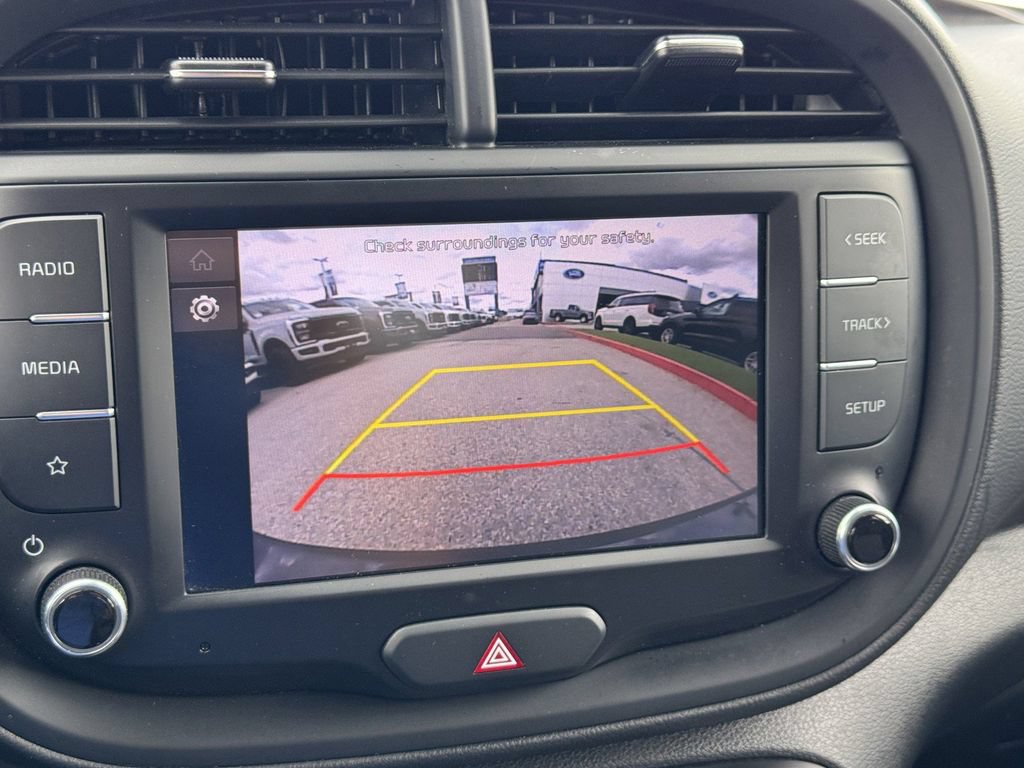 Used 2024 Kia Soul LX w/ Option Group 015 FWD image 16