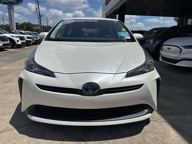 Used 2020 Toyota Prius L Eco FWD image 2
