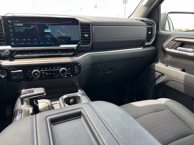 Used 2022 Chevrolet Silverado 1500 RST w/ Max Trailering Package AWD/4WD image 11