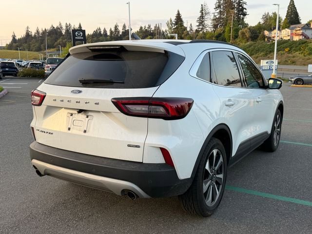 Certified 2023 Ford Escape Platinum AWD/4WD image 3