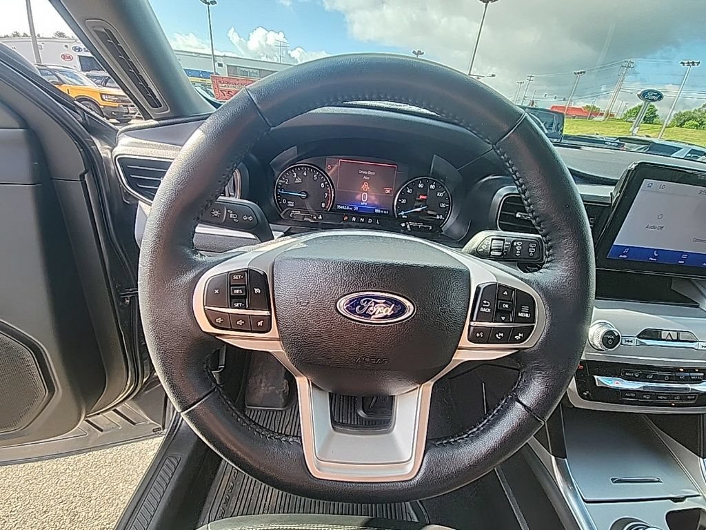 Certified 2023 Ford Explorer XLT w/ Equipment Group 202A AWD/4WD image 13
