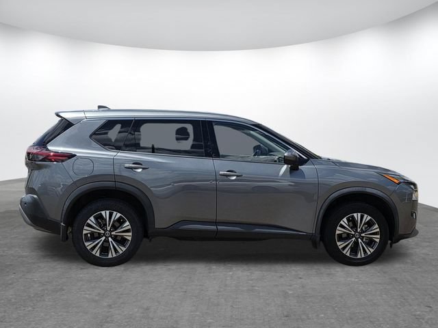 Used 2021 Nissan Rogue SV FWD image 3