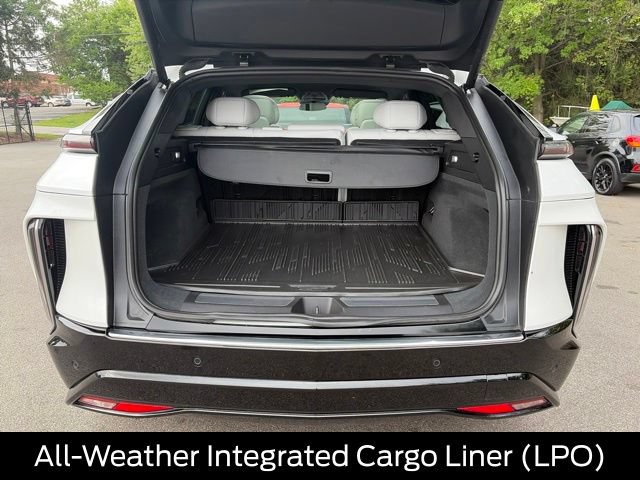 Used 2024 Cadillac Lyriq Luxury w/ LPO, Floor Liner Package AWD/4WD image 18