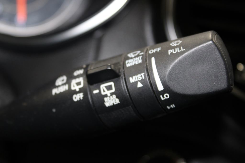 Used 2019 Jeep Cherokee Latitude Plus w/ Comfort/Convenience Group image 37