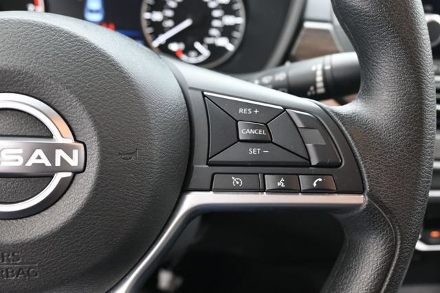 Used 2025 Nissan Altima 2.5 SV FWD image 15