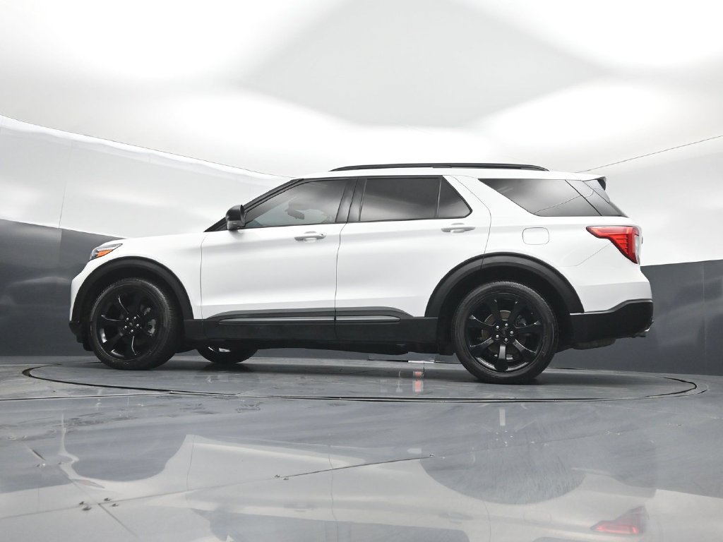 Certified 2021 Ford Explorer XLT w/ Equipment Group 202A RWD image 46