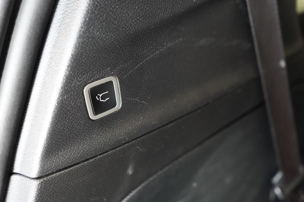 Used 2025 Chrysler Pacifica Select FWD image 23