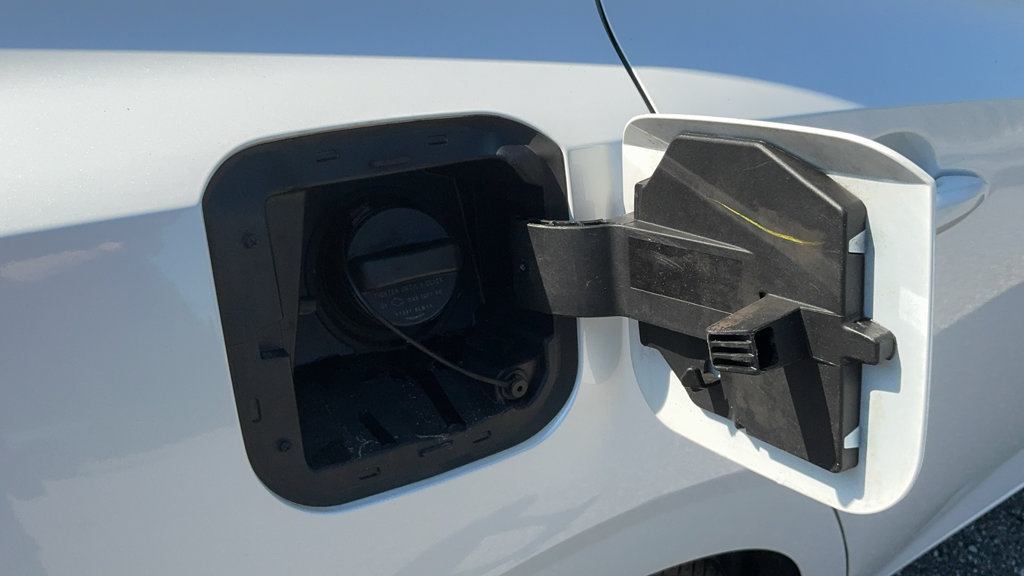 Used 2024 Nissan Sentra SV FWD image 36