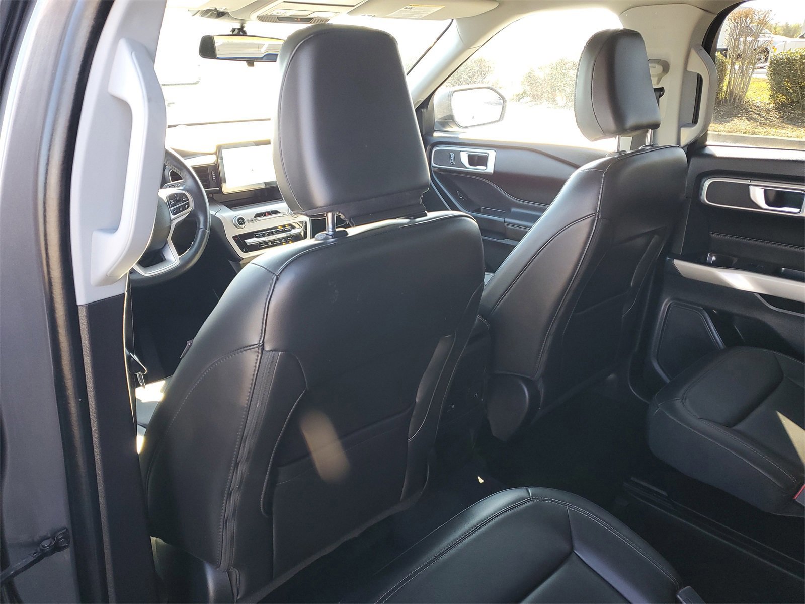 Certified 2022 Ford Explorer XLT w/ Equipment Group 202A image 11