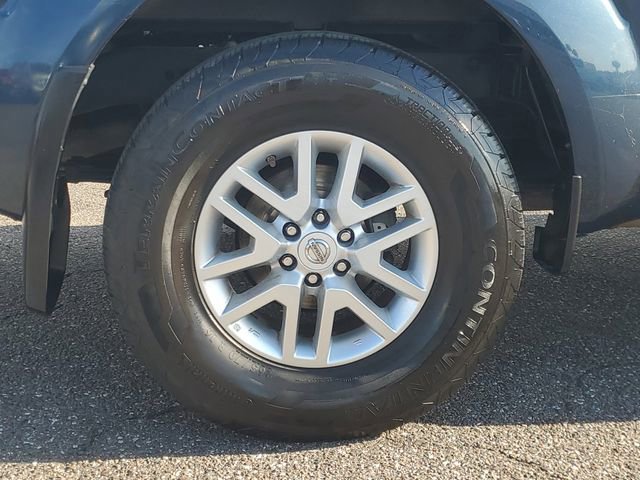 Used 2017 Nissan Frontier SV image 5