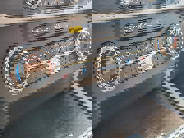 Certified 2022 Ford F250 Lariat w/ Lariat Ultimate Package image 21