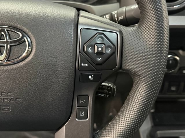 Used 2023 Toyota Tacoma TRD Sport w/ Technology Package AWD/4WD image 18