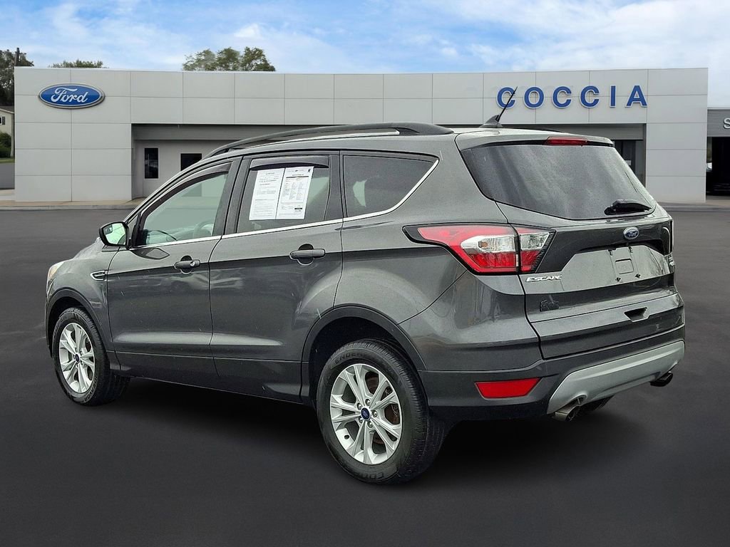Certified 2018 Ford Escape SE w/ SE Sync 3 Package image 6
